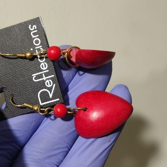Red Wooden Heart Drop Earrings – Gold Beaded Dangle Statement Jewelry For Women - Picture 6 of 6